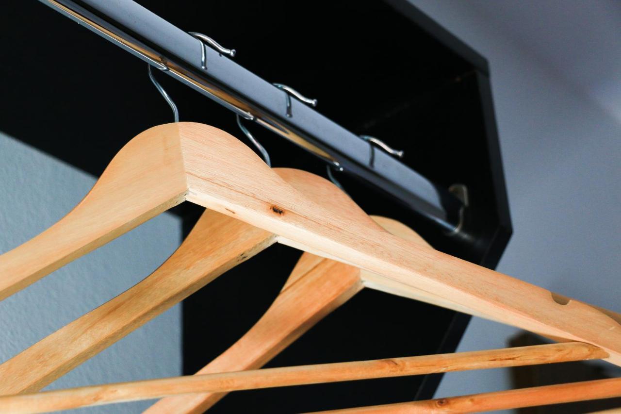 Bliss Hoteis Centro Armacao dos Buzios Luaran gambar Wooden clothes hangers